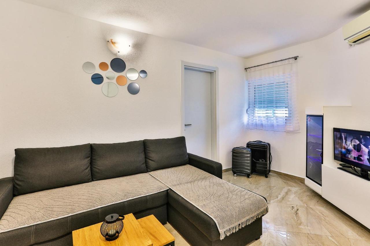Zara Apartment บุดวา ภายนอก รูปภาพ